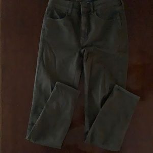 American Eagle. Hi rise jegging. Size 6